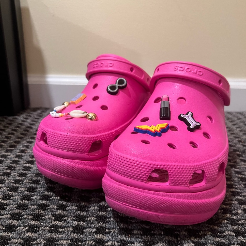 Women’s Hot Pink Platform Crocs